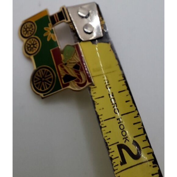 Vintage Holiday Christmas Train Car Pin Brooch Red Green & Gold Tone - Picture 5 of 5